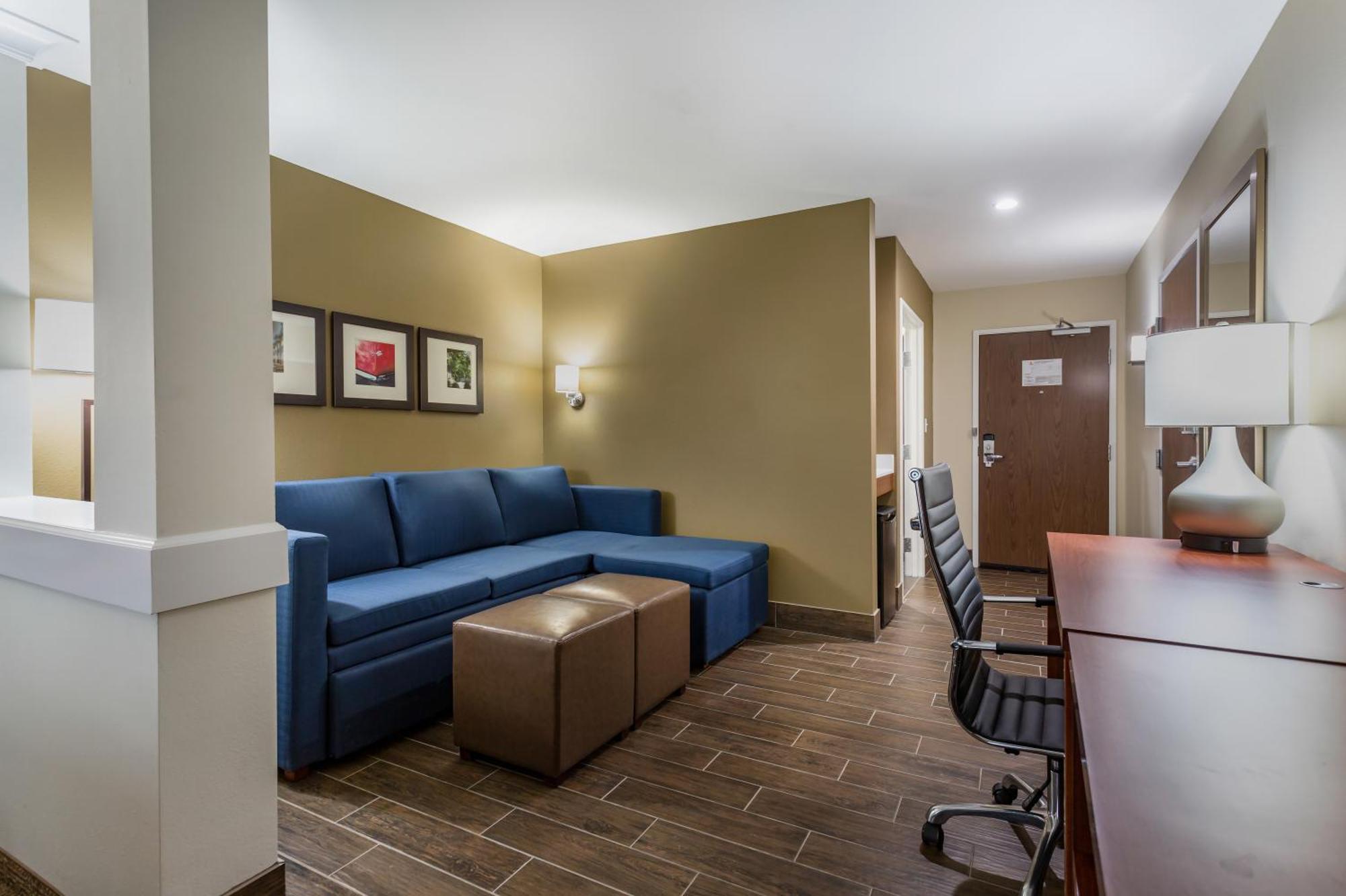 Comfort Suites Боулинг Грийн Екстериор снимка