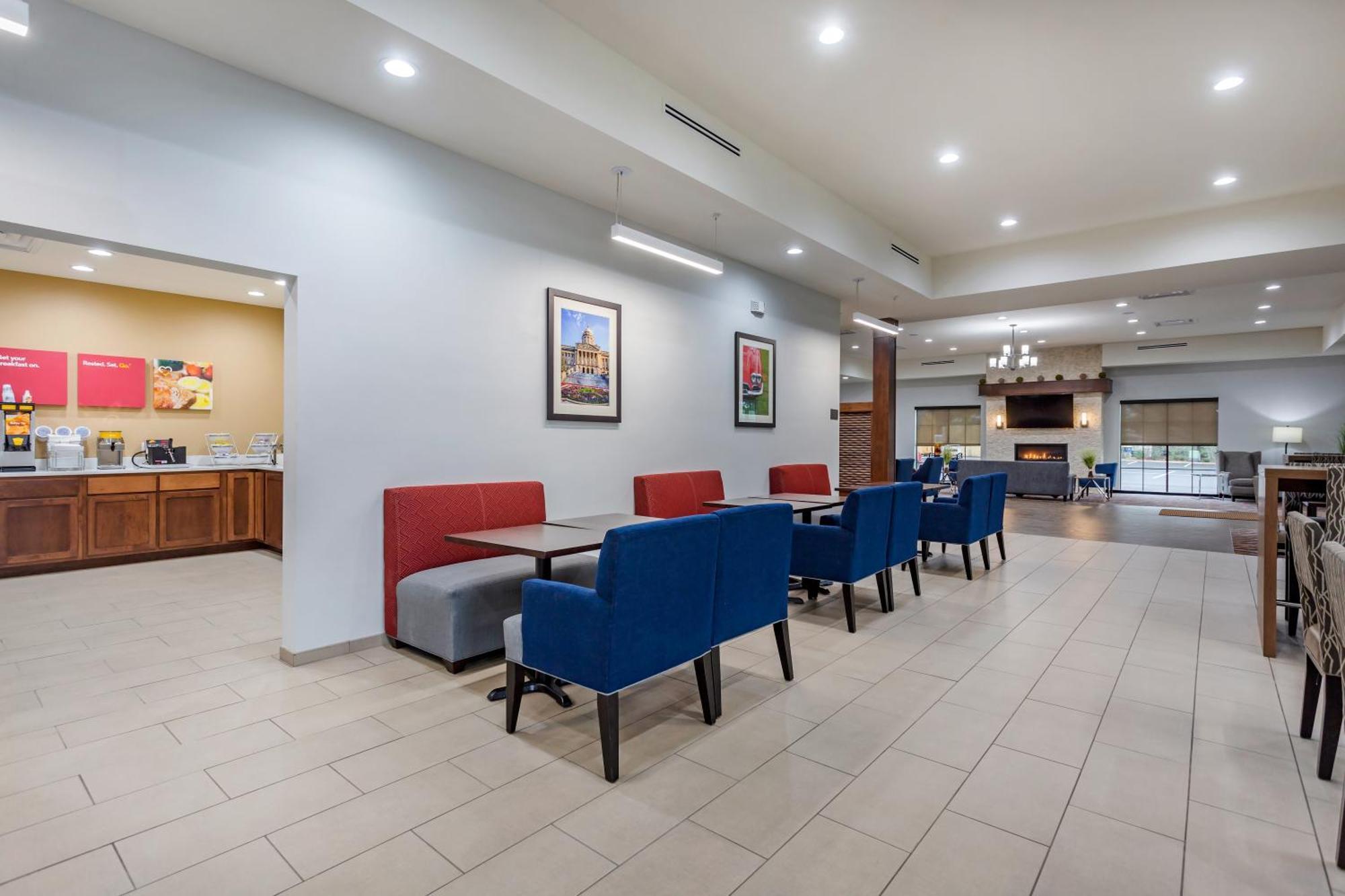 Comfort Suites Боулинг Грийн Екстериор снимка
