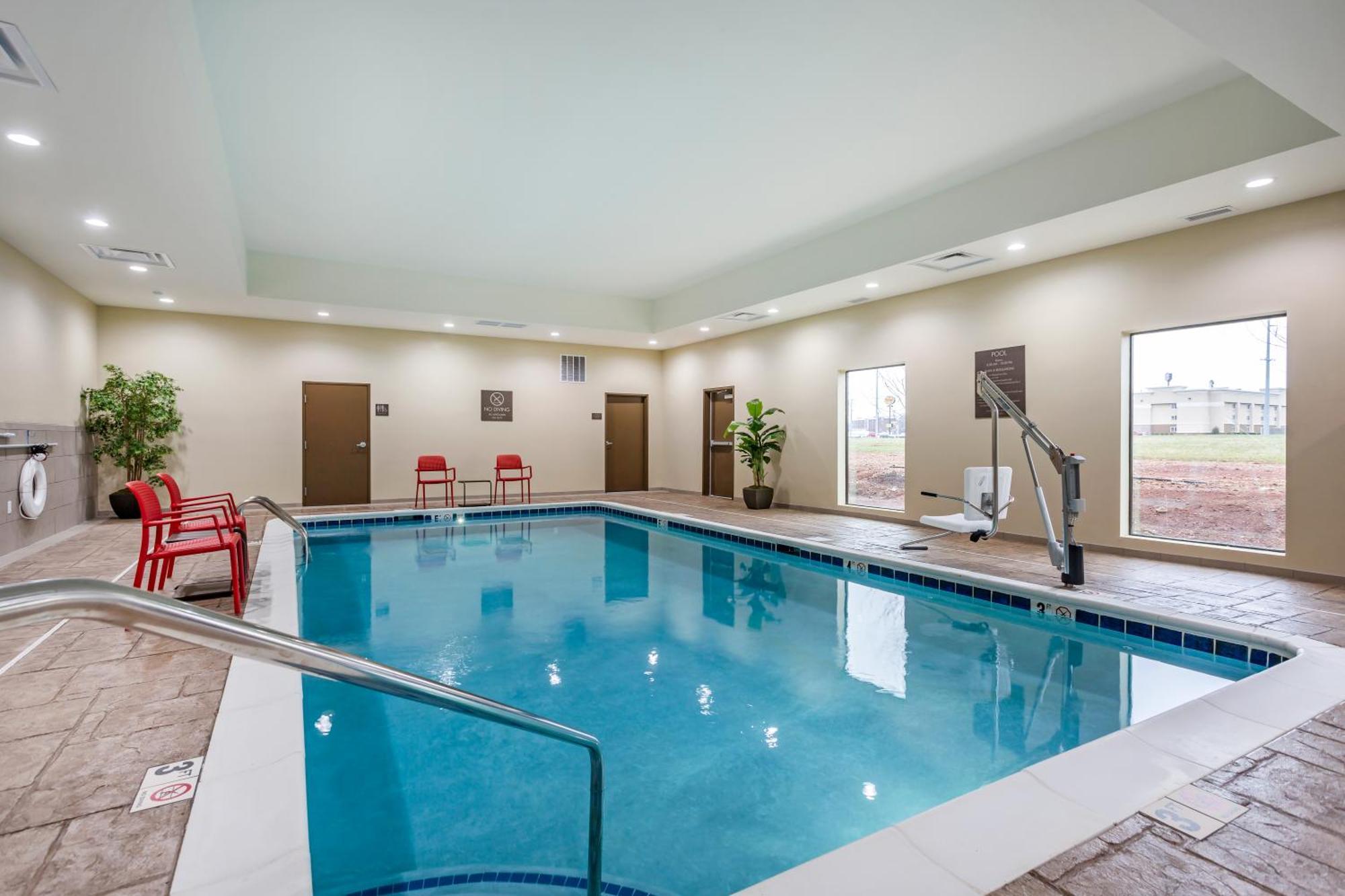 Comfort Suites Боулинг Грийн Екстериор снимка